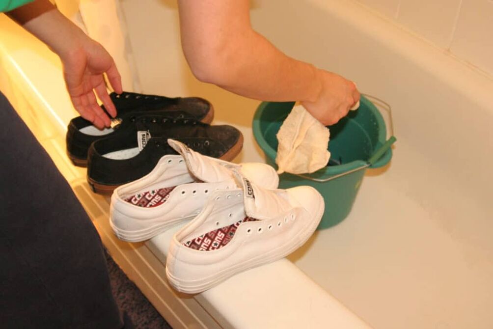 dezinfectarea pantofilor pentru ciuperca degetelor de la picioare