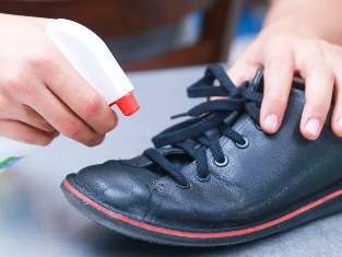 cum să se ocupe de pantofi